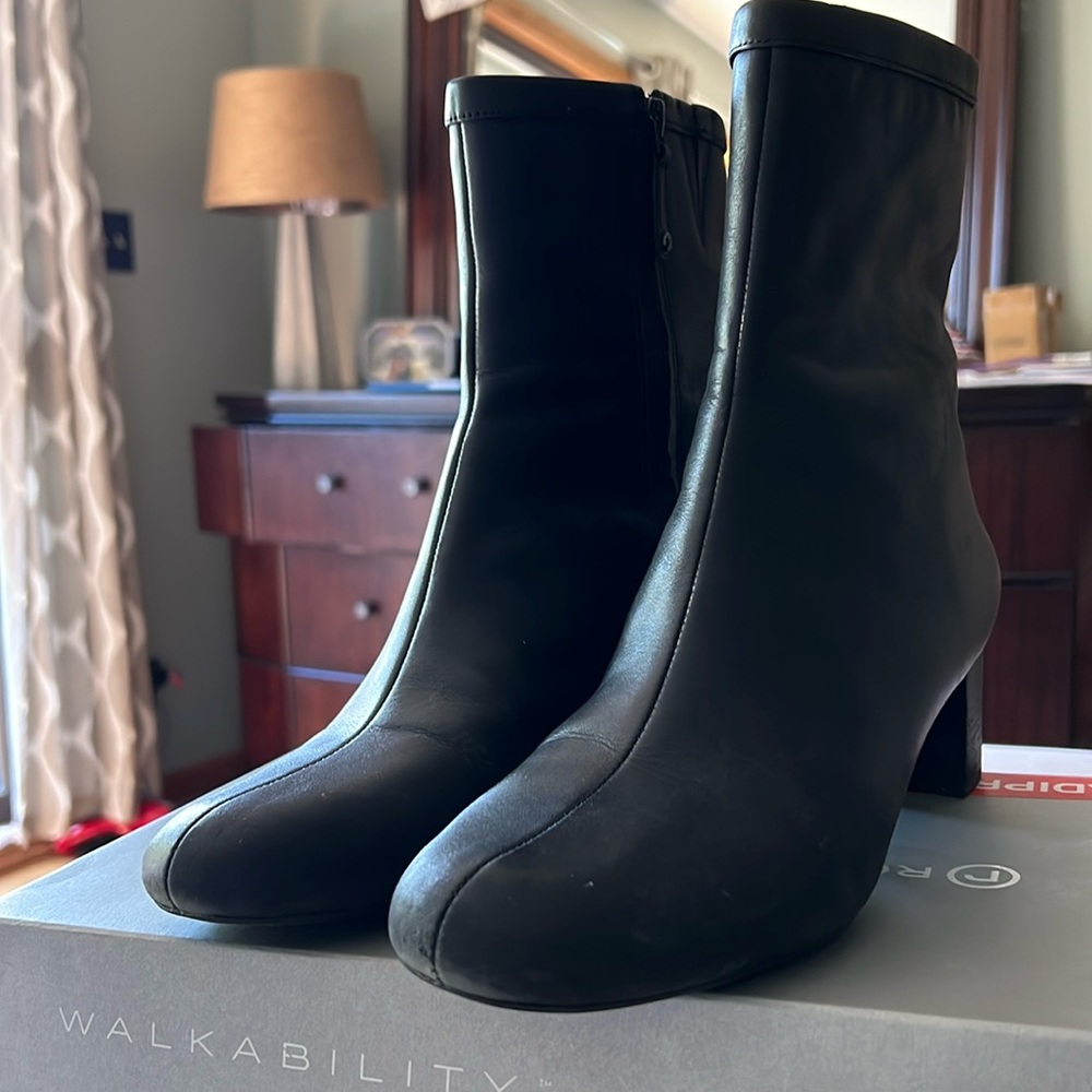 Rockport booties size 9.5